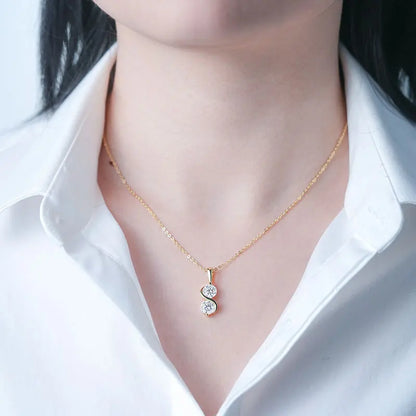 RAPRGOLD GRA Certified 1CT Moissanite Round Pendant Necklace for Women, featuring a brilliant 1-carat moissanite gemstone set in 925 sterling silver
