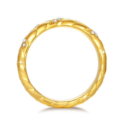 100% Real 18k Gold Wedding Ring for Women featuring a certified moissanite diamond known for its exceptional brilliance and durability